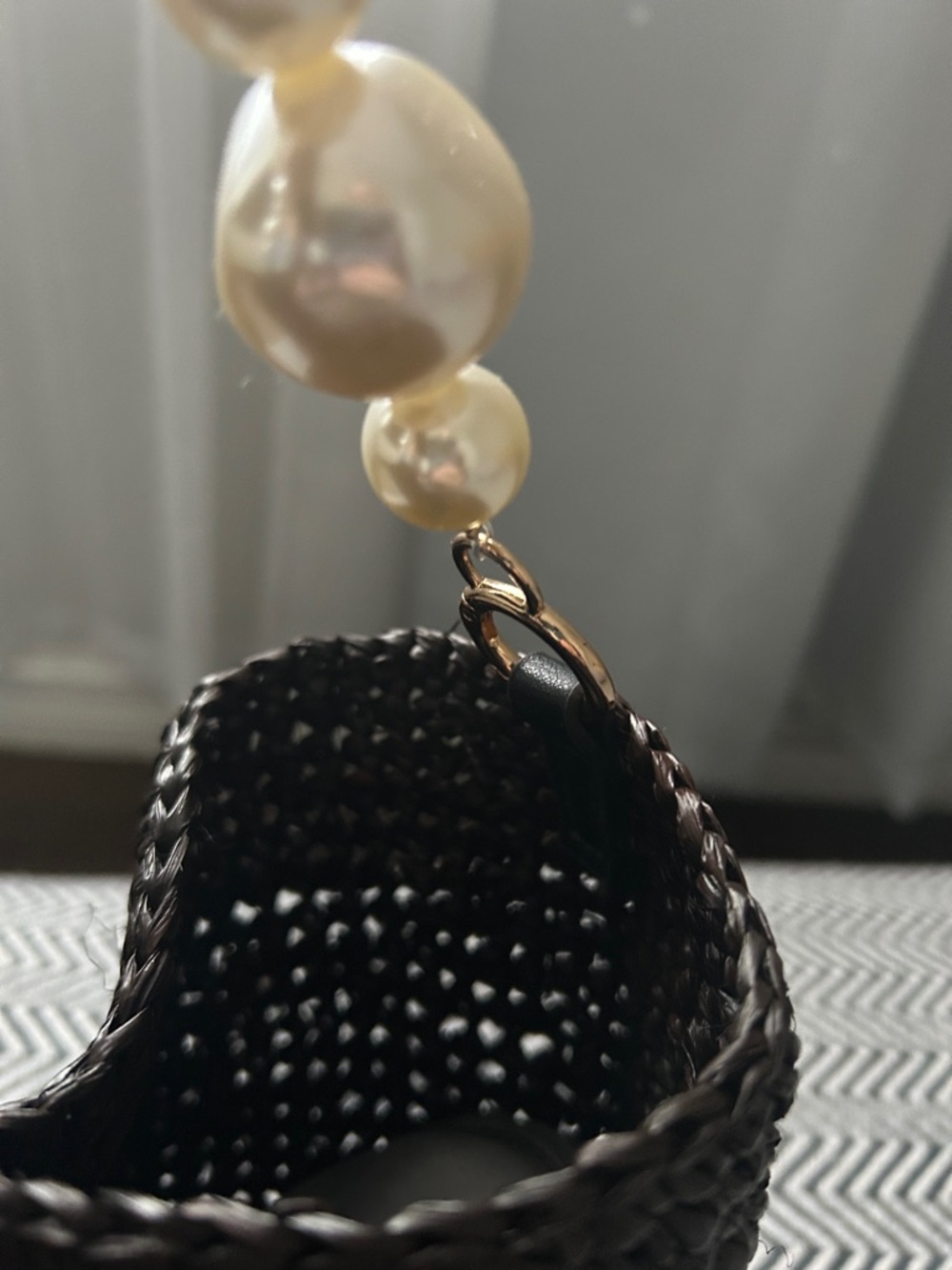 Btb Los Angeles Pearl Handle Woven Black Straw Shoulder Bag new without tags - Picture 4 of 6
